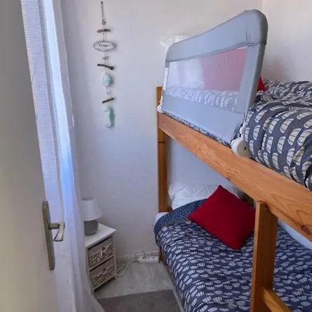 Renove Avec Clim, Parking, Piscine—proche Commerces, Et Port Au Cap D'agde - Fr-1-749-6 Apartment